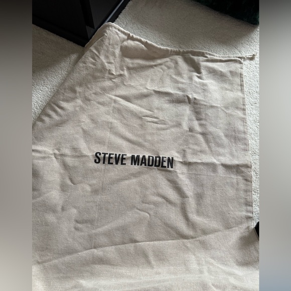 Steve Madden Large Black Tote Bag - Picture 4 of 4